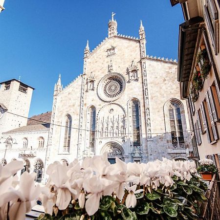 La Finestra Sul Duomo - The House Of Travelers Apartment โกโม ภายนอก รูปภาพ