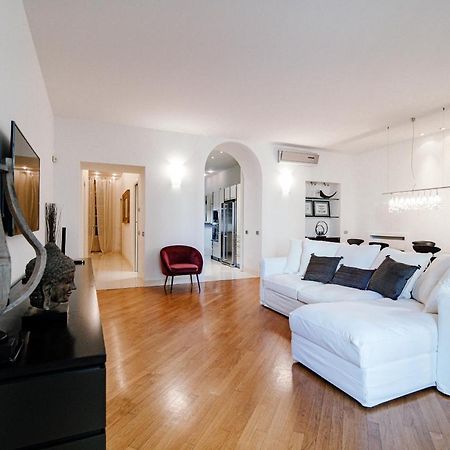 La Finestra Sul Duomo - The House Of Travelers Apartment โกโม ภายนอก รูปภาพ