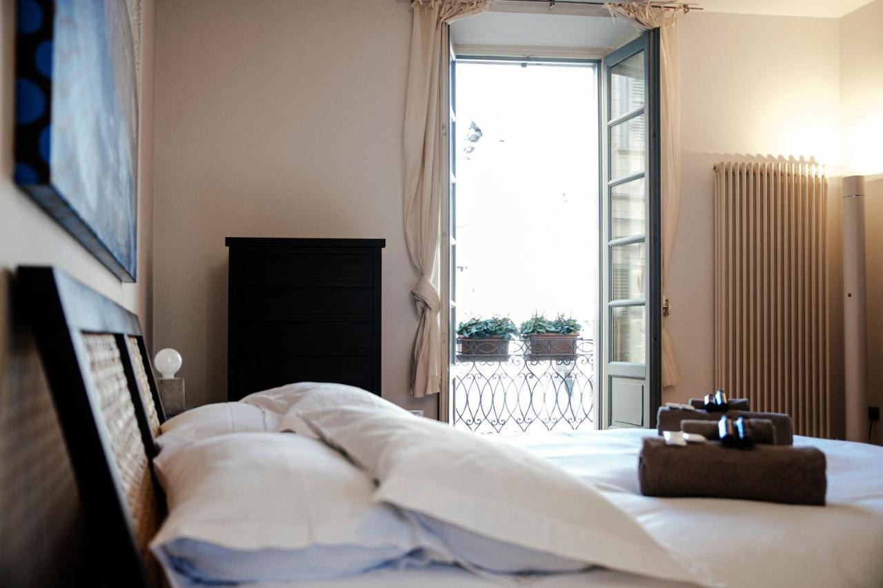 La Finestra Sul Duomo - The House Of Travelers Apartment โกโม ภายนอก รูปภาพ
