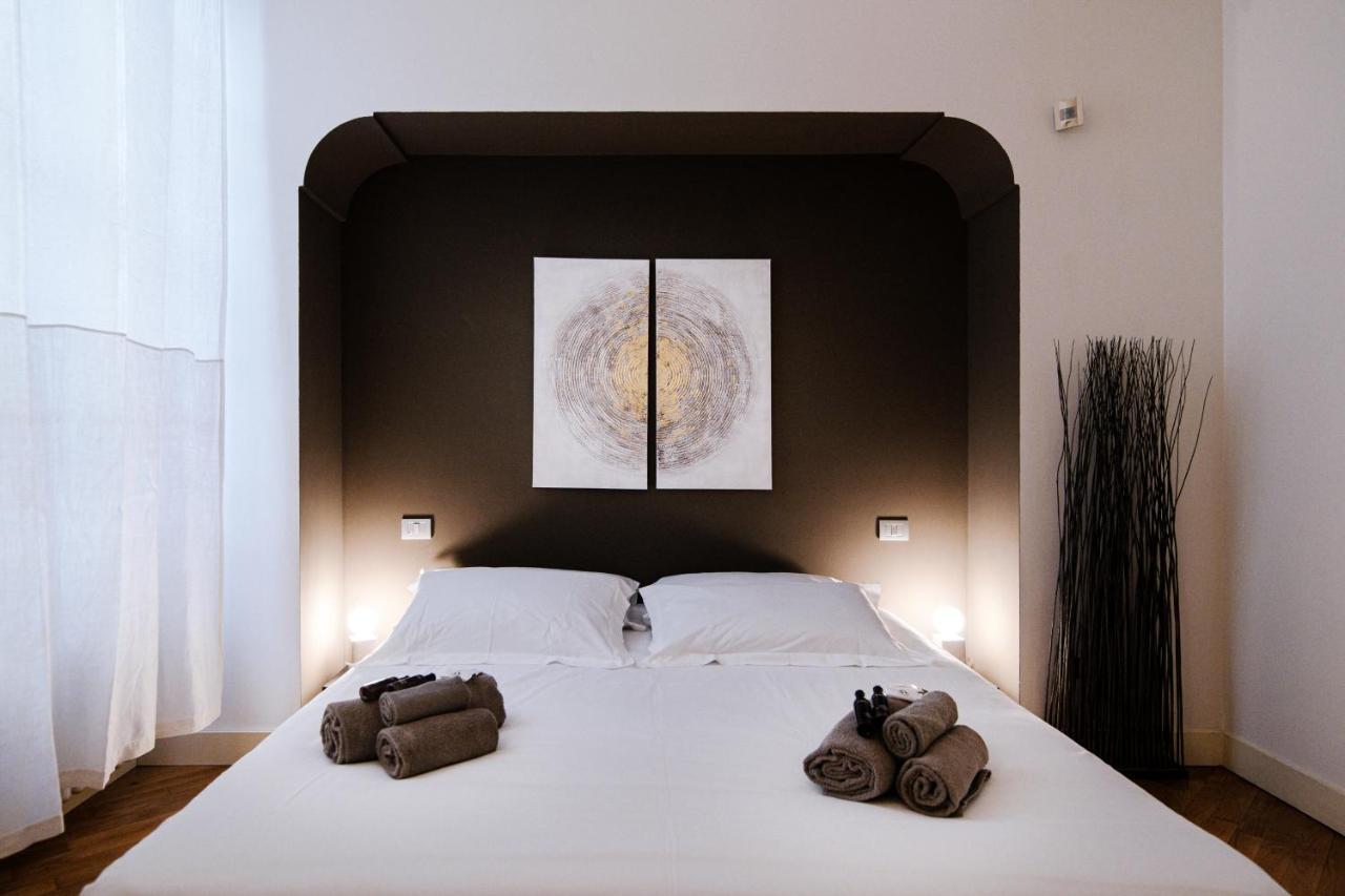 La Finestra Sul Duomo - The House Of Travelers Apartment โกโม ภายนอก รูปภาพ
