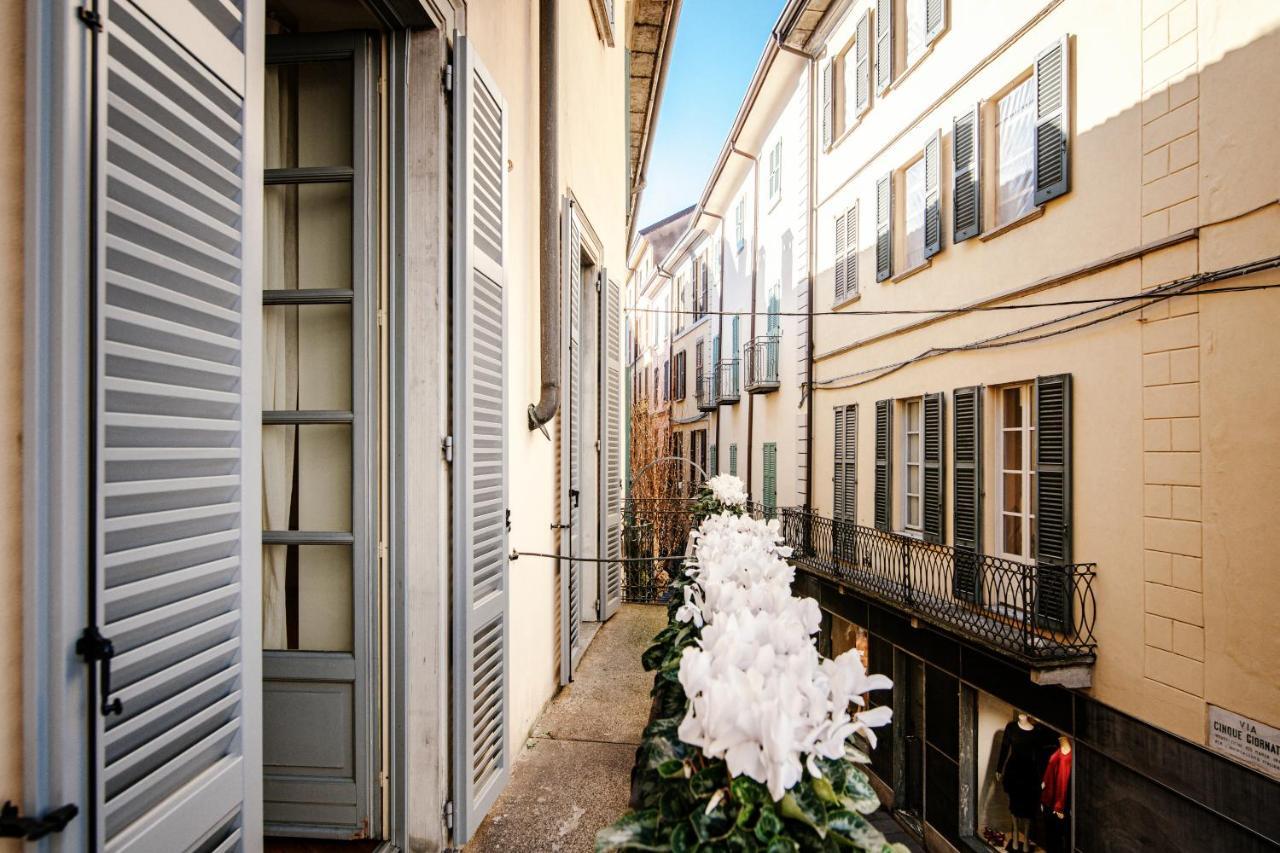 La Finestra Sul Duomo - The House Of Travelers Apartment โกโม ภายนอก รูปภาพ