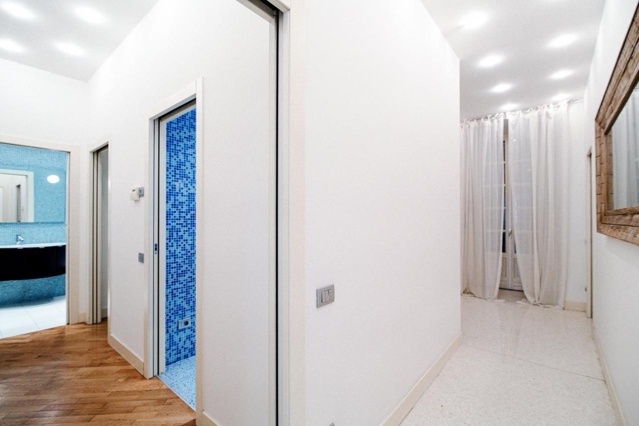 La Finestra Sul Duomo - The House Of Travelers Apartment โกโม ภายนอก รูปภาพ