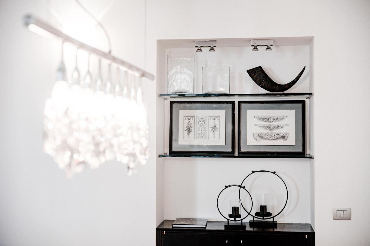 La Finestra Sul Duomo - The House Of Travelers Apartment โกโม ภายนอก รูปภาพ