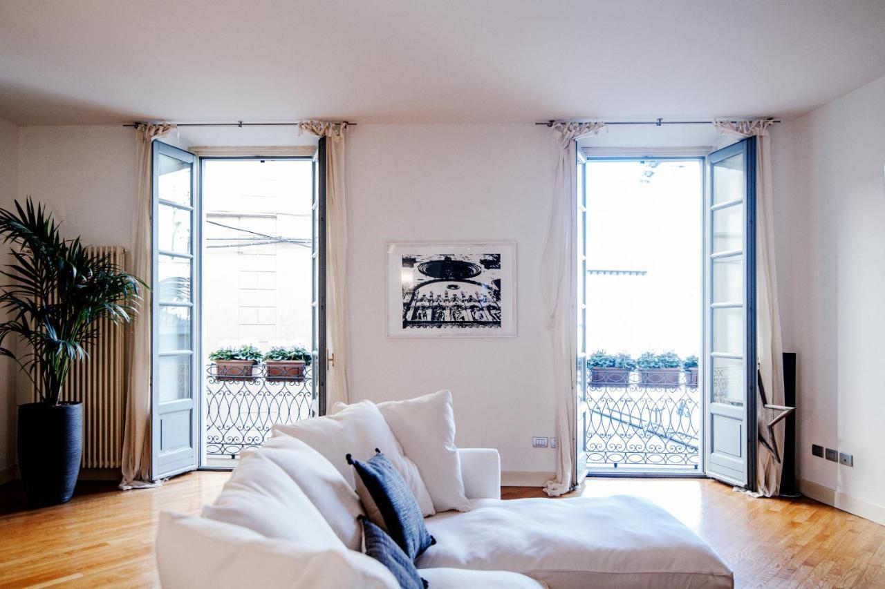 La Finestra Sul Duomo - The House Of Travelers Apartment โกโม ภายนอก รูปภาพ
