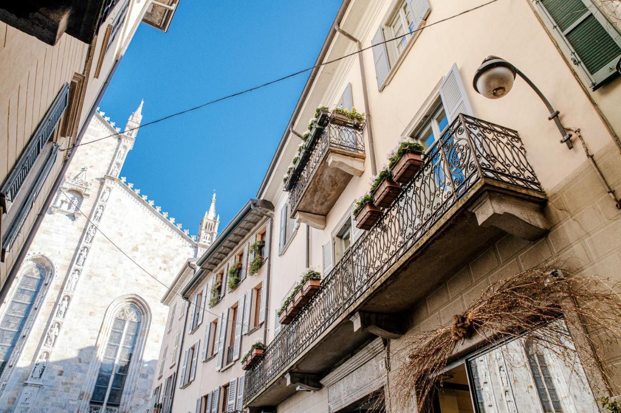 La Finestra Sul Duomo - The House Of Travelers Apartment โกโม ภายนอก รูปภาพ