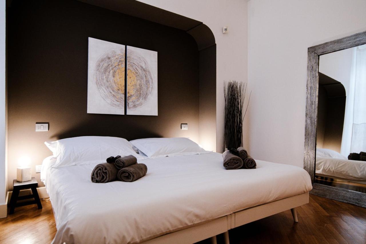 La Finestra Sul Duomo - The House Of Travelers Apartment โกโม ภายนอก รูปภาพ