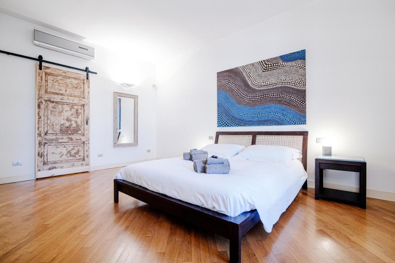 La Finestra Sul Duomo - The House Of Travelers Apartment โกโม ภายนอก รูปภาพ
