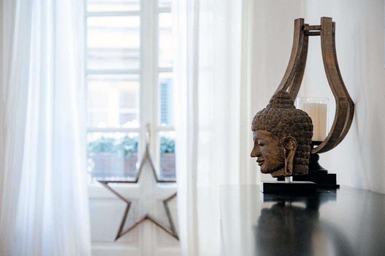 La Finestra Sul Duomo - The House Of Travelers Apartment โกโม ภายนอก รูปภาพ
